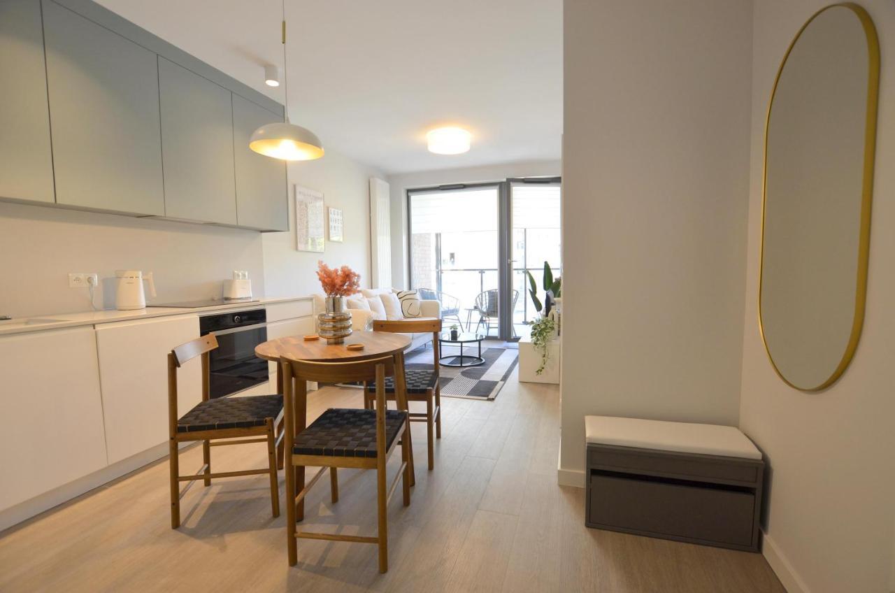 Green Estate Old Town Apartment, Private Parking, Balcony Гданьск Экстерьер фото